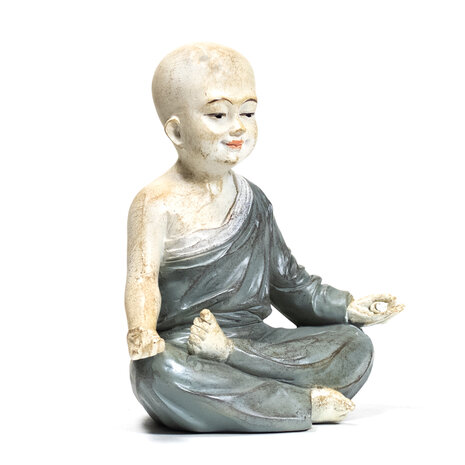 Monnik in meditatie houding  