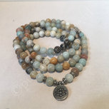 Mala 108 kralen amazoniet glans met lotus bedel 8mm Mala 108 kralen amazoniet glans met lotus bedel 8mm