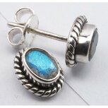 Labradoriet oorstekers zilver facet geslepen